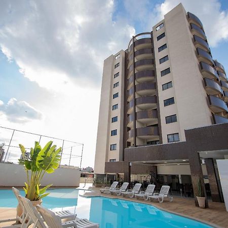 Apartdamani - Aptos Por Temporada No Centro فوز دو إيغواسو المظهر الخارجي الصورة