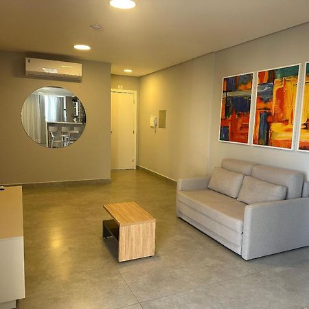 Apartdamani - Aptos Por Temporada No Centro فوز دو إيغواسو المظهر الخارجي الصورة